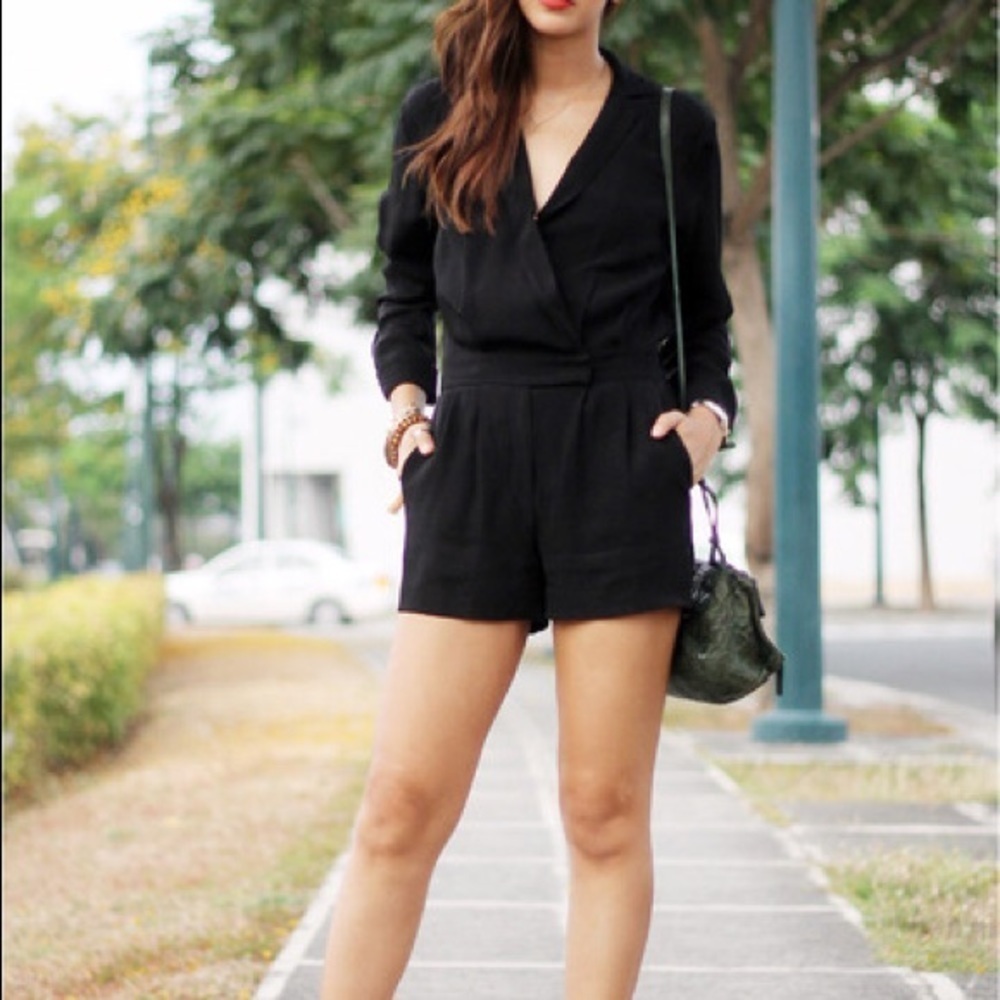 Topshop Romper Black Long Sleeve Women’s Size 6